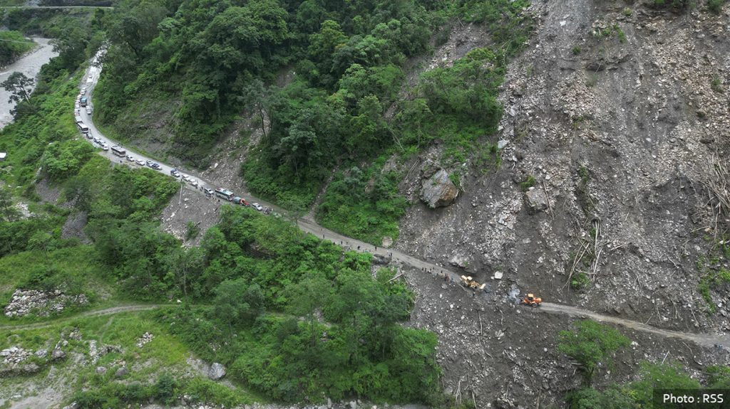 सकसपूर्ण मुक्तियात्रा : बाढी, कटान र पहिरोको चुनौती