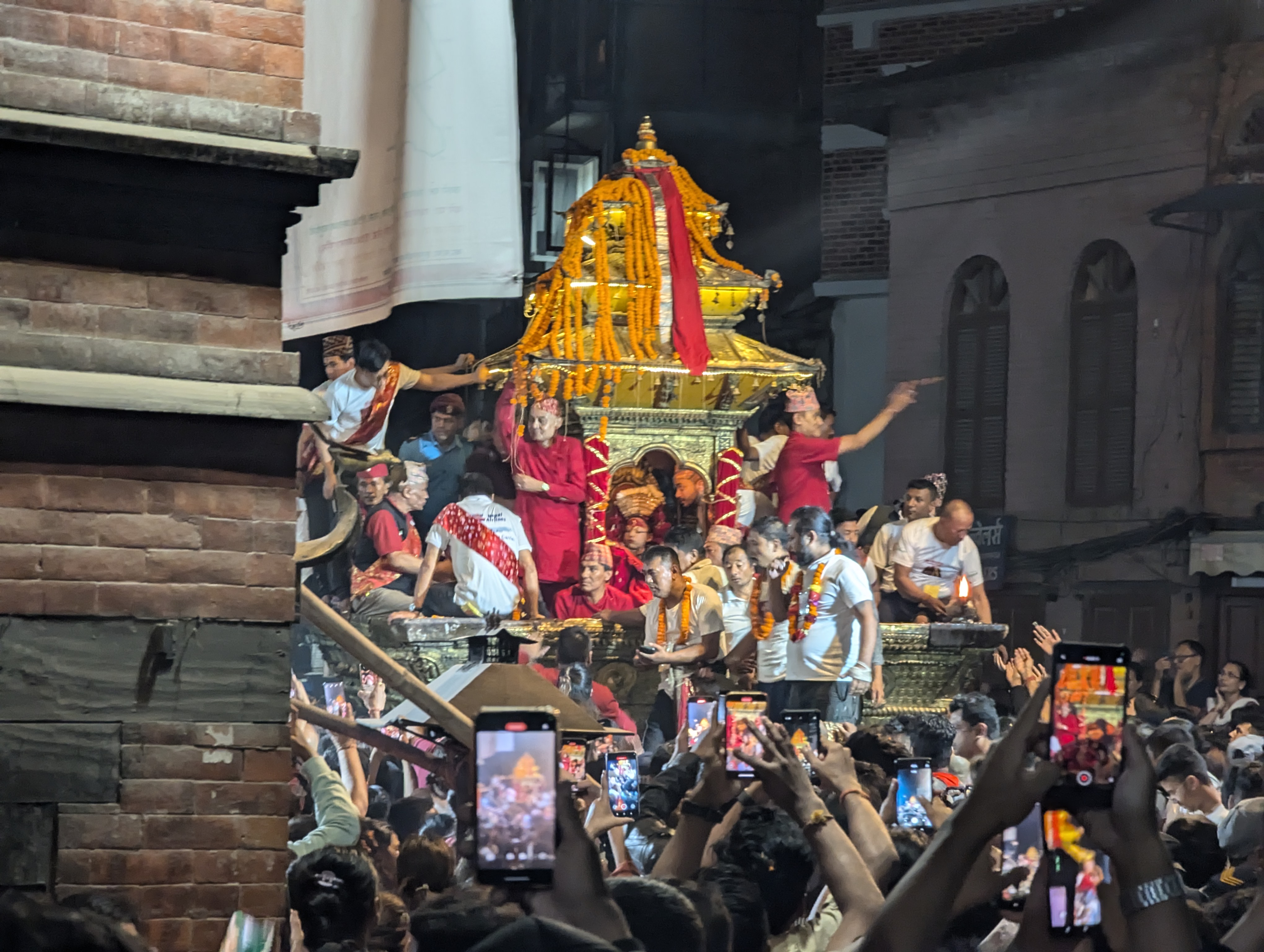 वसन्तपुरमा इन्द्रजात्रा पर्वको रौनक तस्बिरमा हेर्नुहोस्