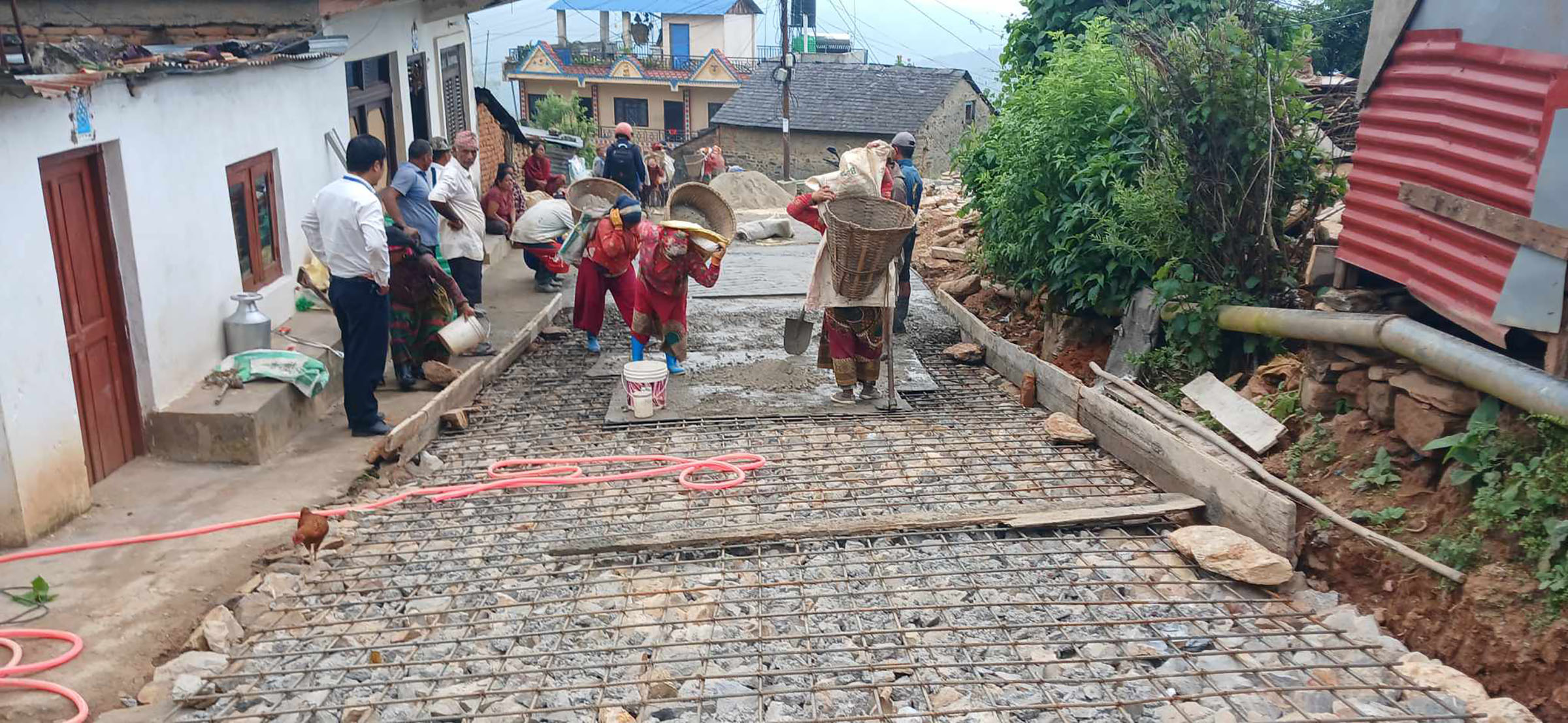 प्रधानमन्त्री रोजगार कार्यक्रमः सडक ढलानमा स्थानीयलाई अवसर