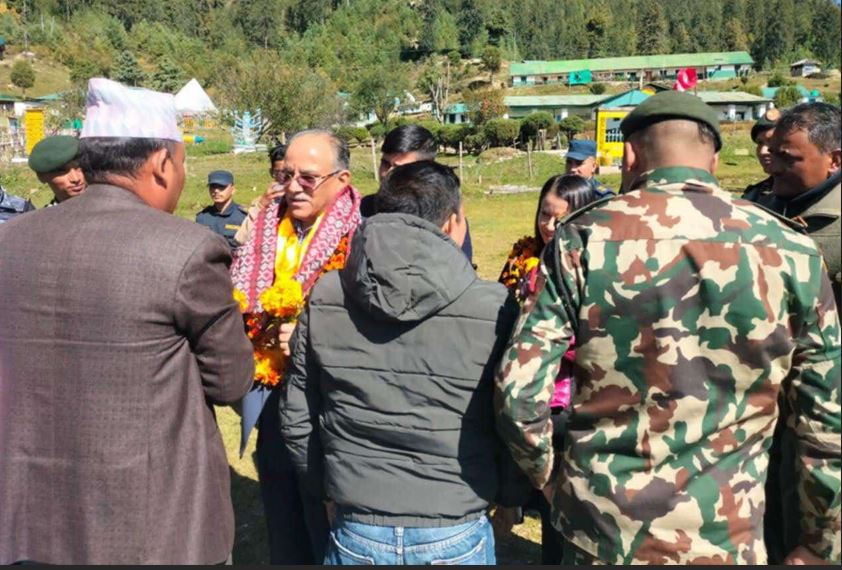 प्रधानमन्त्रीले नै सरकार भ्रष्टाचारीको संरक्षक हो भन्ने पुष्टि गरेका छन् :  प्रचण्ड