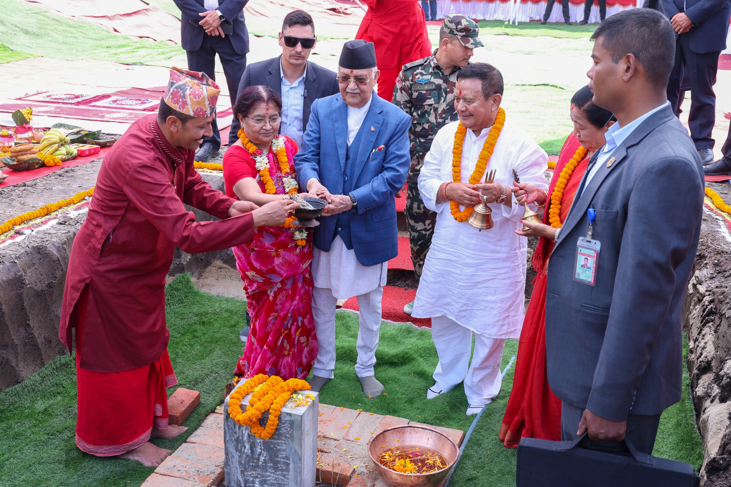 कीर्तिपुरमा एमालेको केन्द्रीय कार्यालय शिलान्यास