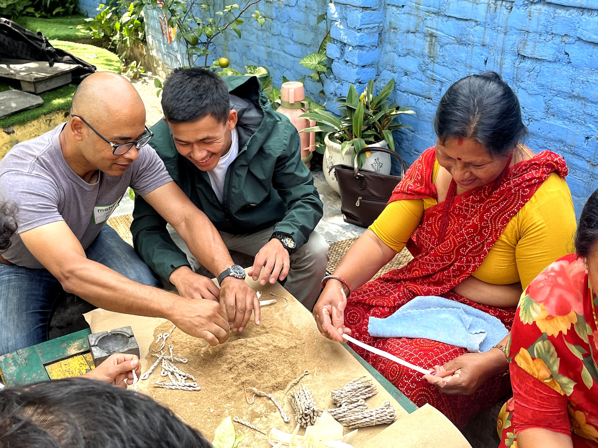 बाटेको धुप बनाउन बखुन्डोलमा ‘लर्न विथ आमा’ नामक कार्यशाला