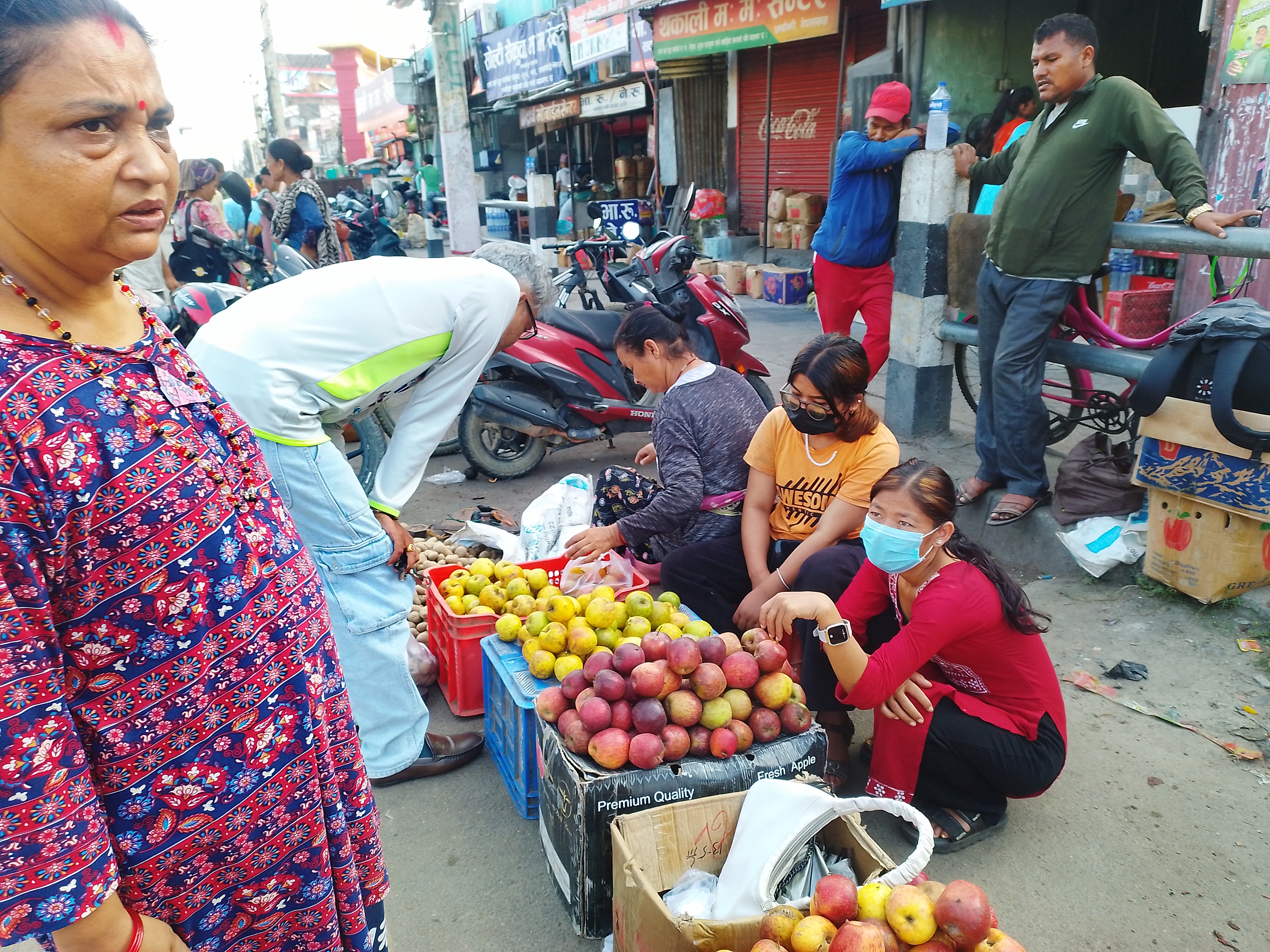 दशैं-तिहारलाई कोसेली कर्णालीको स्याउ