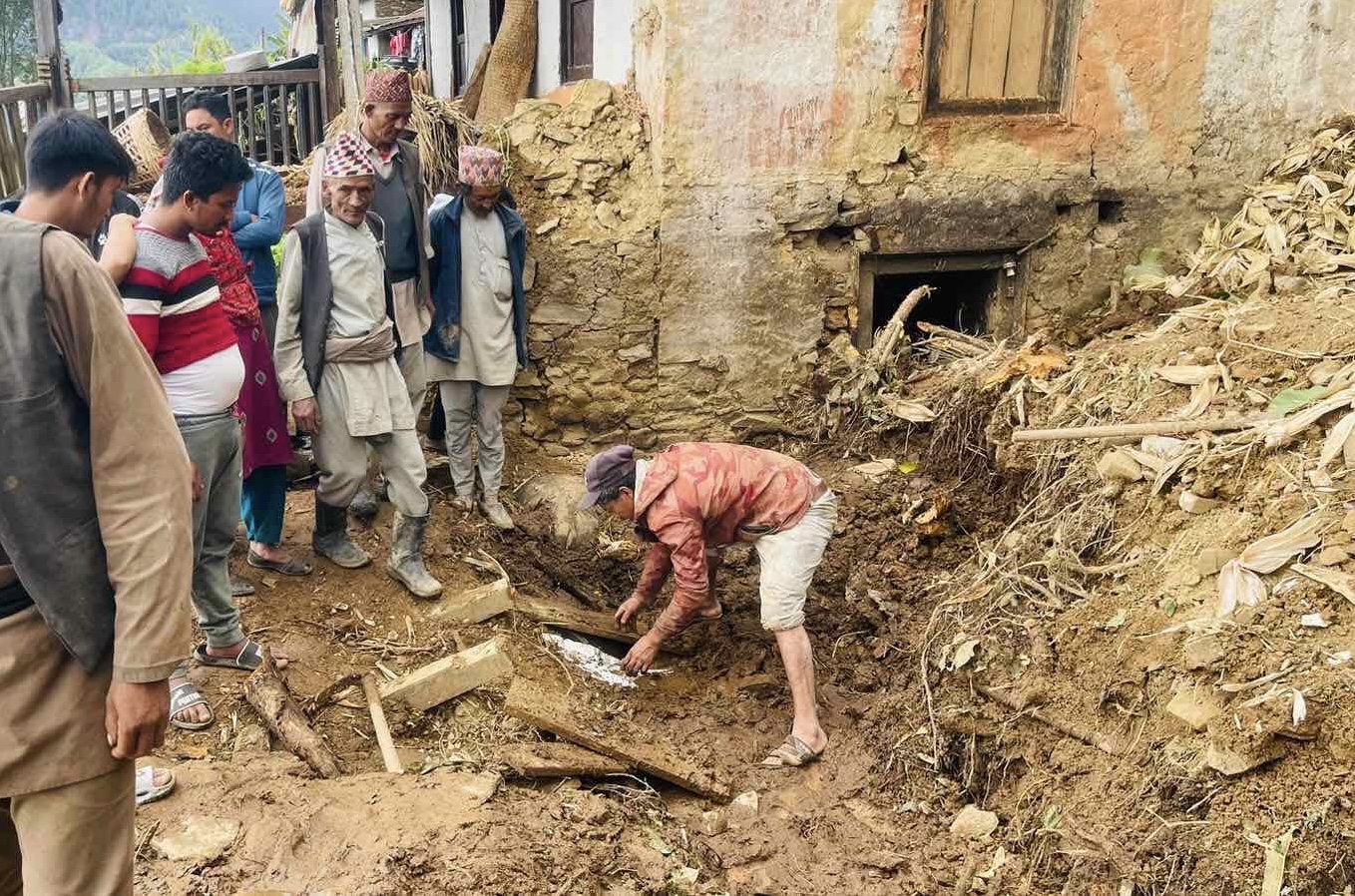 बाढीपहिरोः काभ्रेमा ६२ को मृत्यु, चार जना बेपत्ता