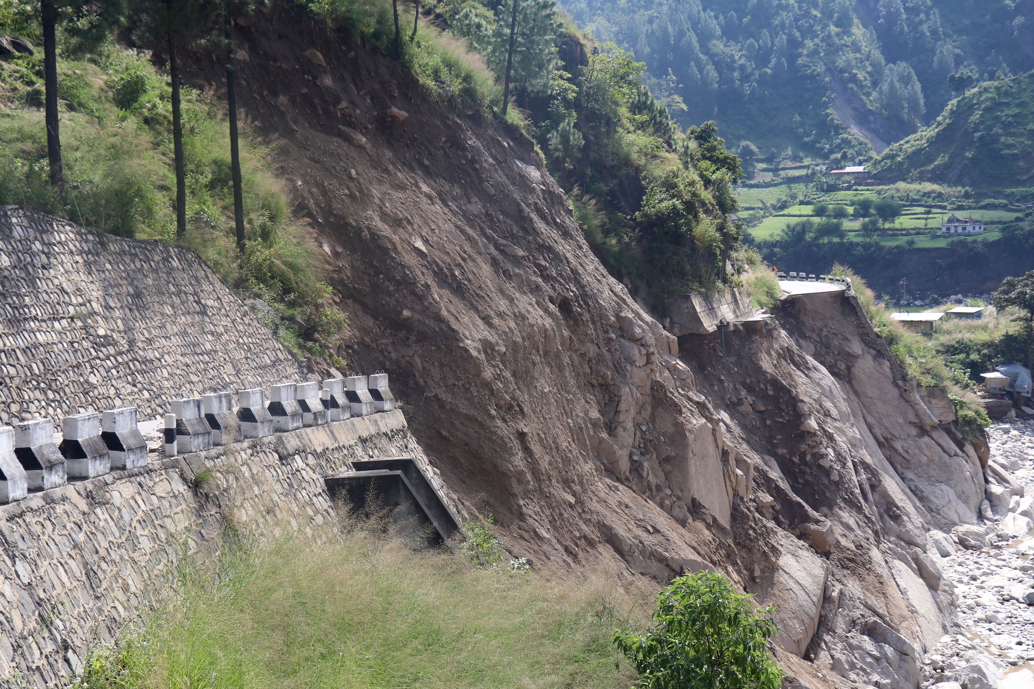 विपद्बाट क्षतिग्रस्त संरचना निमार्ण गर्न दुई अर्ब ८८ करोड लाग्ने