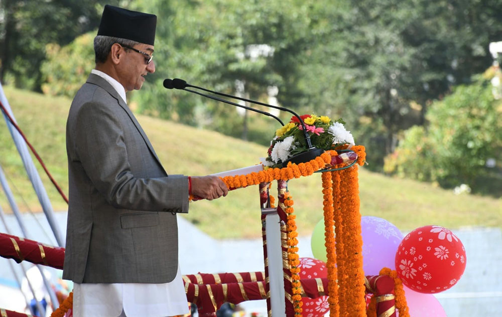 सशस्त्र प्रहरीलाई प्रविधिमैत्री र चलायमान बनाउछौं- गृहमन्त्री लेखक