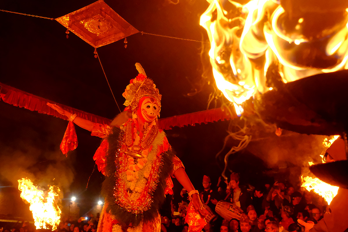 ३८३ वर्ष पुरानो कार्तिक नाचको अन्तिम प्रदर्शन: नृसिंह अवतार द्वारा हिरण्यकश्यपु वध (तस्बिर)