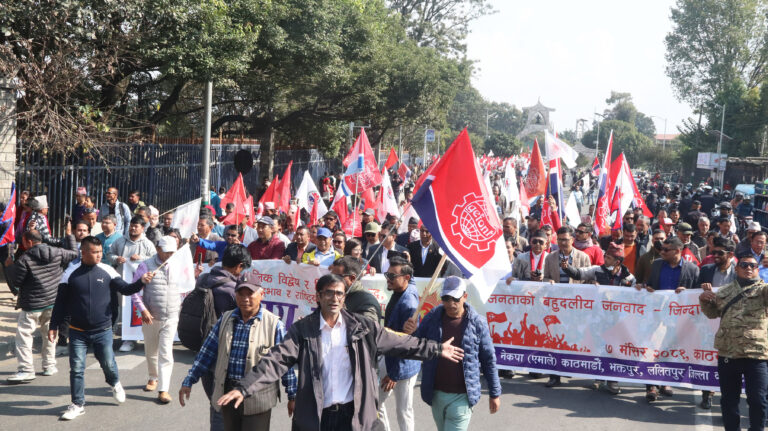 सत्तामा रहेर दु:ख दिने सरकारले सडकमा गएरसमेत दु:ख दिन थाल्यो!