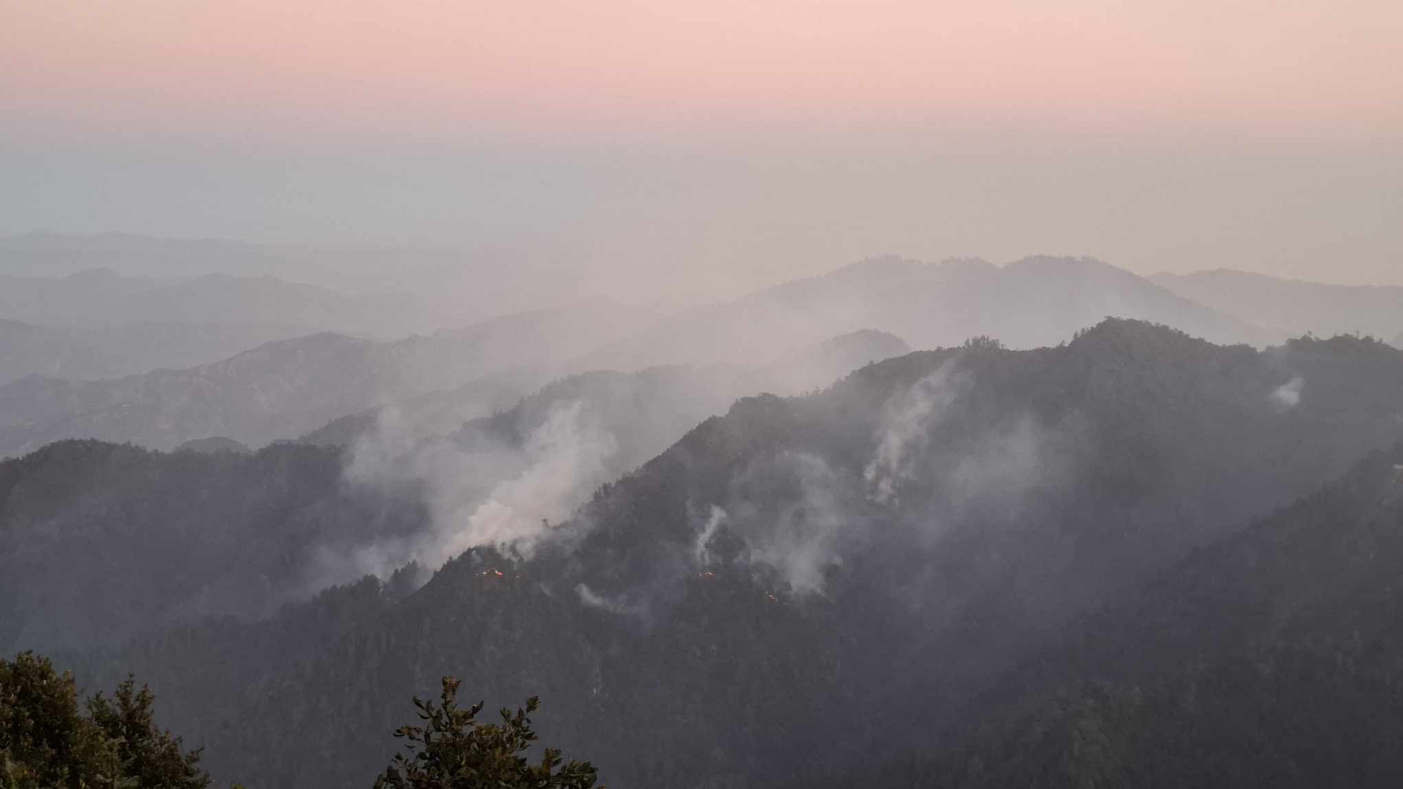 महाभारतमा आगलागी : सेना परिचालन, पर्यटकीय क्षेत्रमा जान रोक