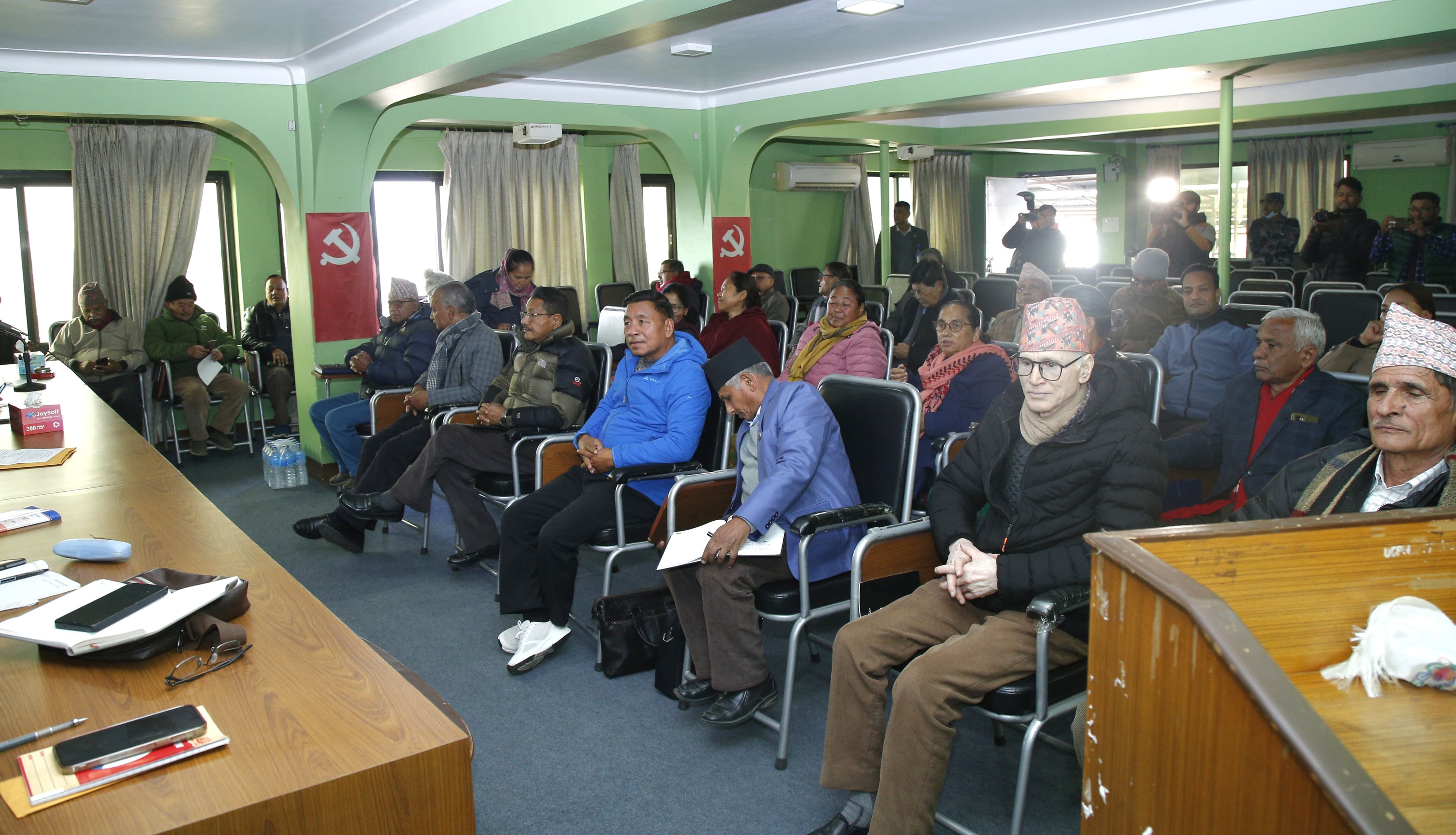 माओवादी स्थायी कमिटी बैठकमा पूर्वउपराष्ट्रपति पुन सहभागी