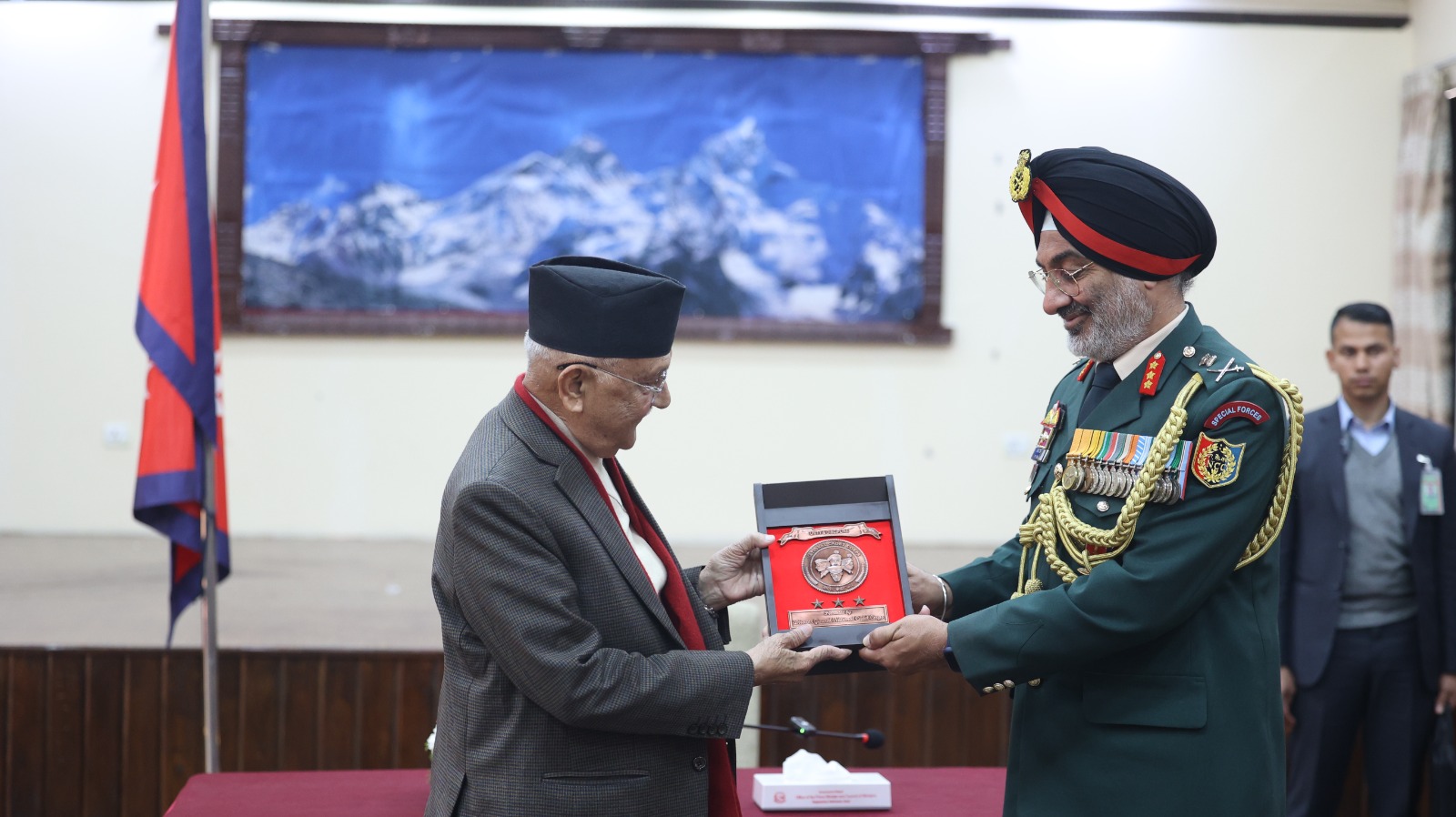 प्रधानमन्त्रीसँग भारत, भूटान र माल्दिभ्सका एनसिसी भ्रमण दलका प्रतिनिधिको शिष्टाचार भेट