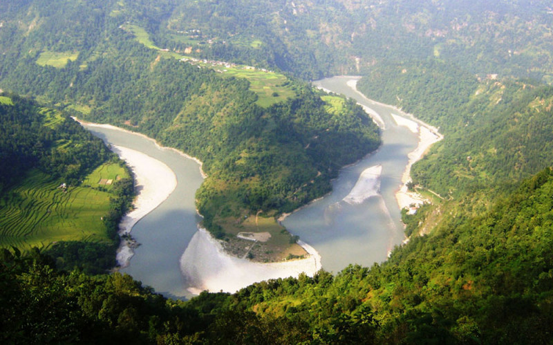 विदेशमा रहेकी छोरीलाई सामान पुर्‍याउन हिँडेका कुमाल कालिगण्डकीमा किन हाम्फाले?