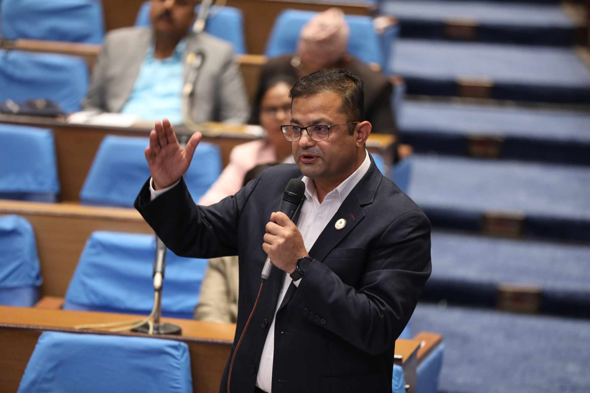 ‘छिट्टै सरकार  ढल्ने प्रचण्डको अभिव्यक्ति गैरजिम्मेवार’