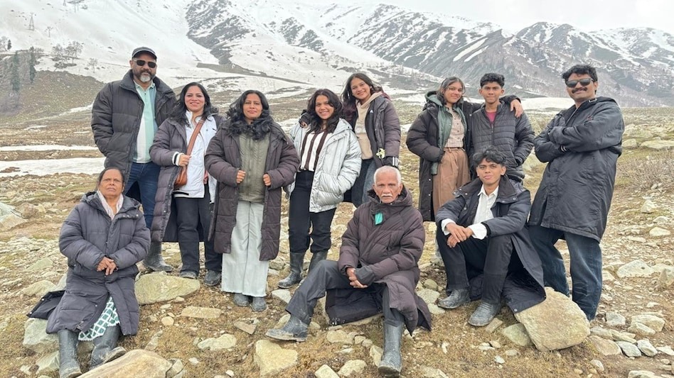 खानामा नुन चर्को हुँदा कश्मीर आतंकवादी आक्रमणमा मारिनबाट जोगियो ११ जनाको परिवार