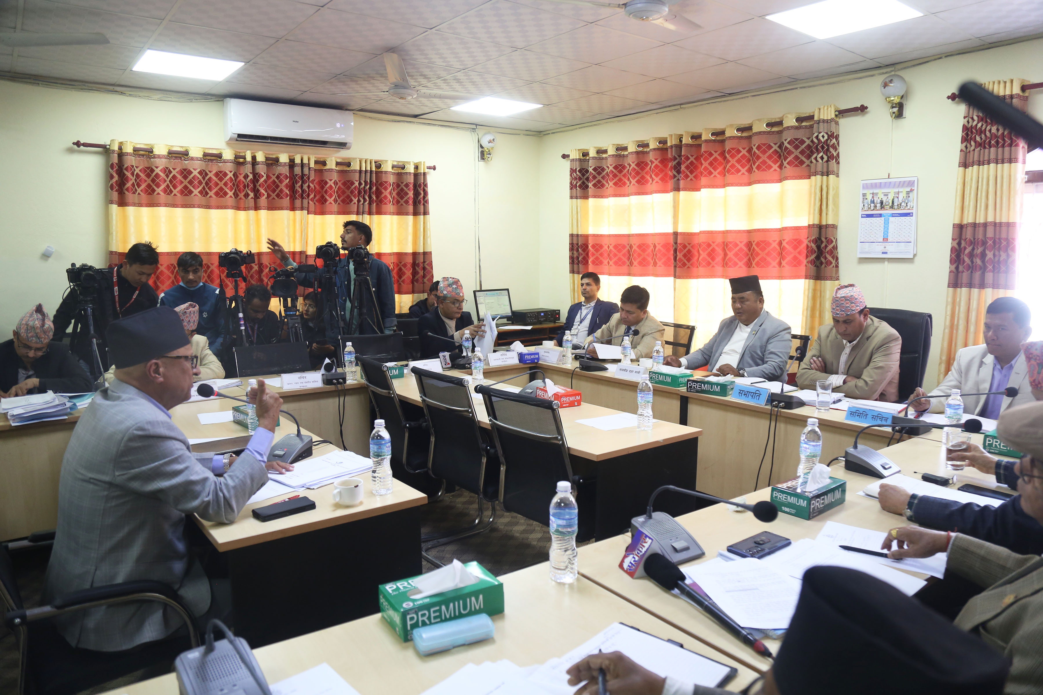 निजामती विधेयकसम्बन्धी उपसमितिको प्रतिवेदनमाथि छलफल