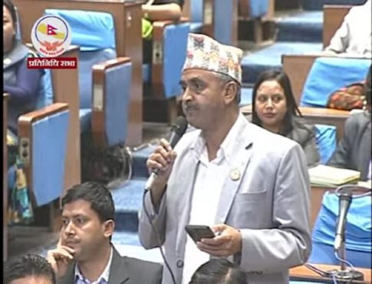 पूर्वराजा ज्ञानेन्द्रलाई कारबाही गर्न ठाकुर गैरेको माग