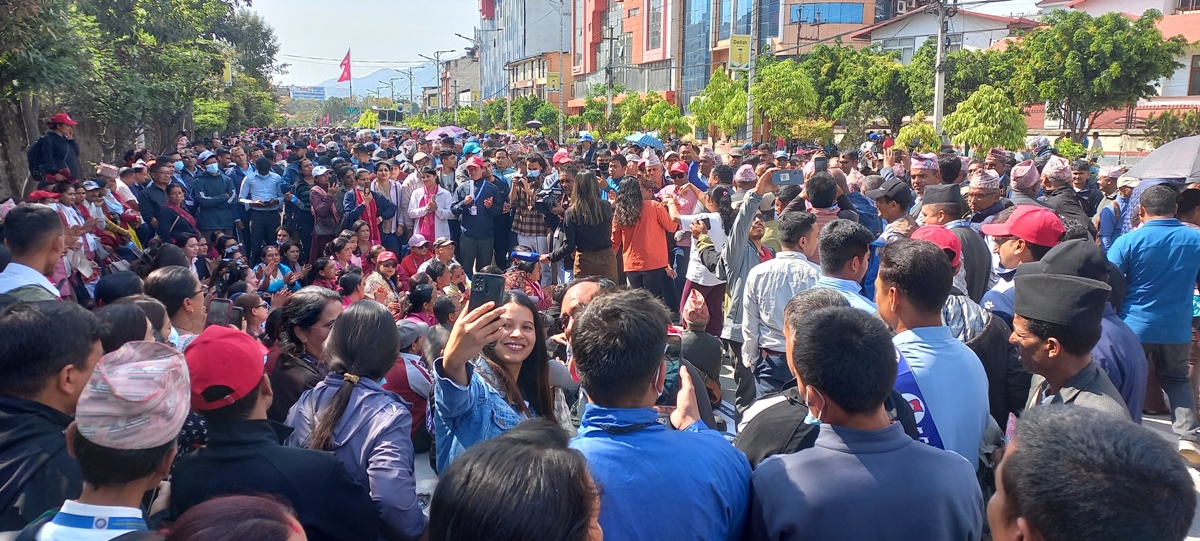 शिक्षक आन्दोलनः सडकमै हाजिर र नाचगान गरी बितिरहेको छ दिनचर्या
